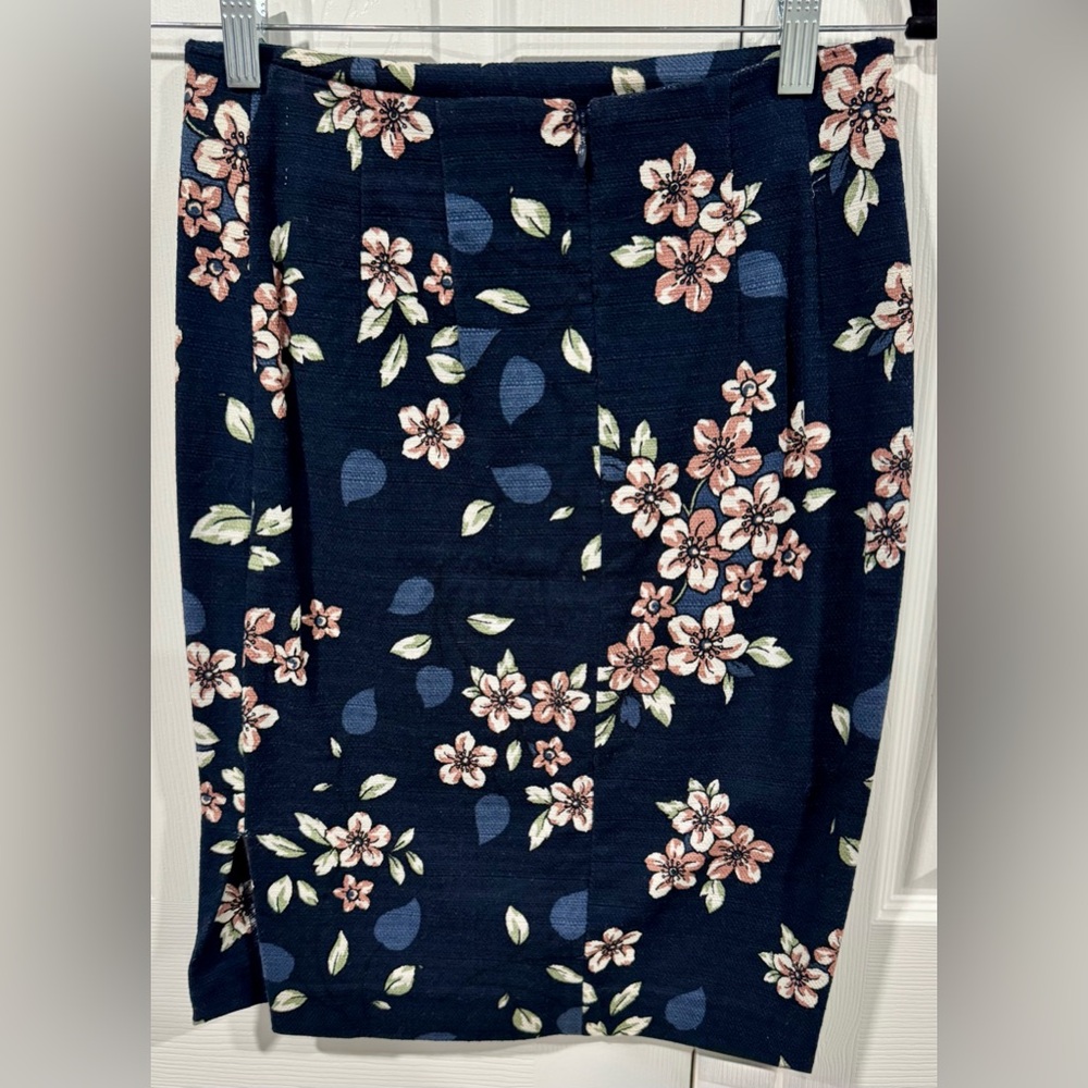 LOFT Navy Floral Pencil Skirt